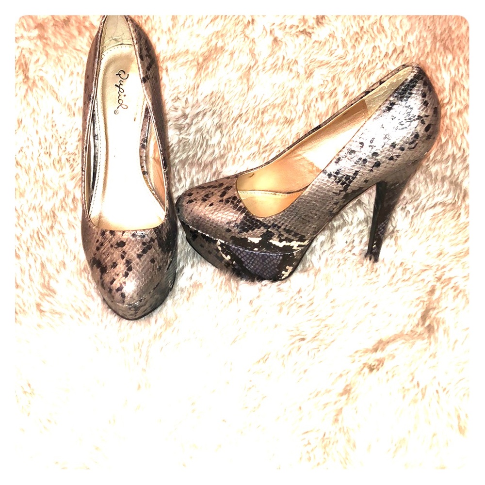 Snake print heels!
